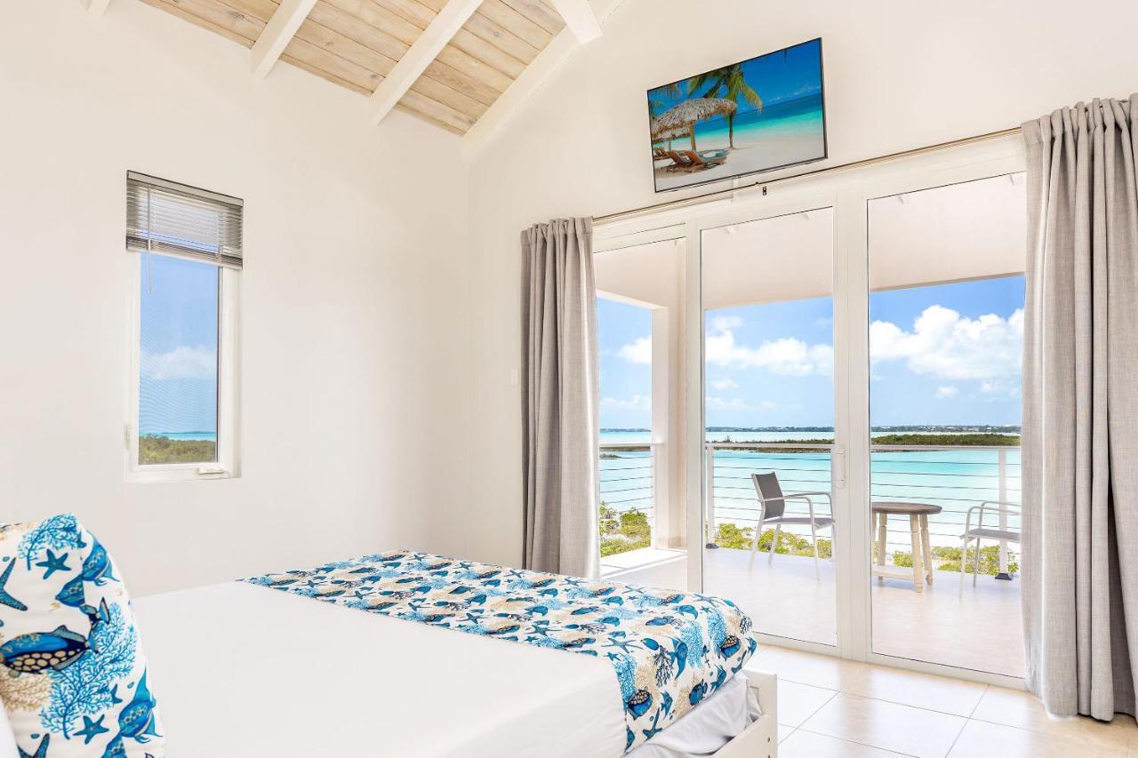 New Tropical Waterfront Cooper Jack Bay Villa