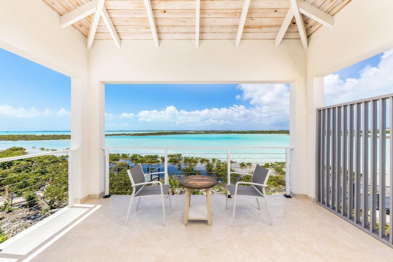 Villa New Tropical Waterfront Cooper Jack Bay Five Cays Settlement