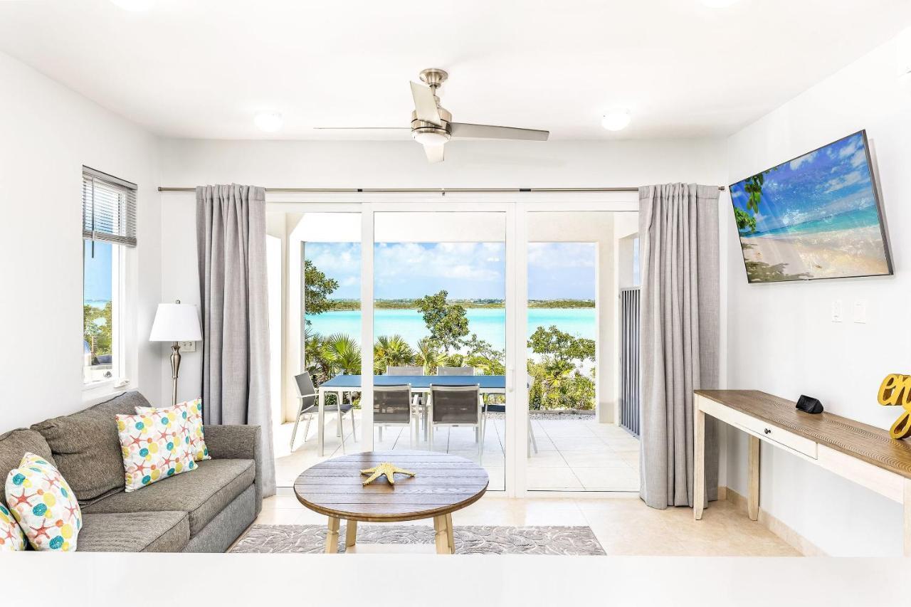 Villa New Tropical Waterfront Cooper Jack Bay *