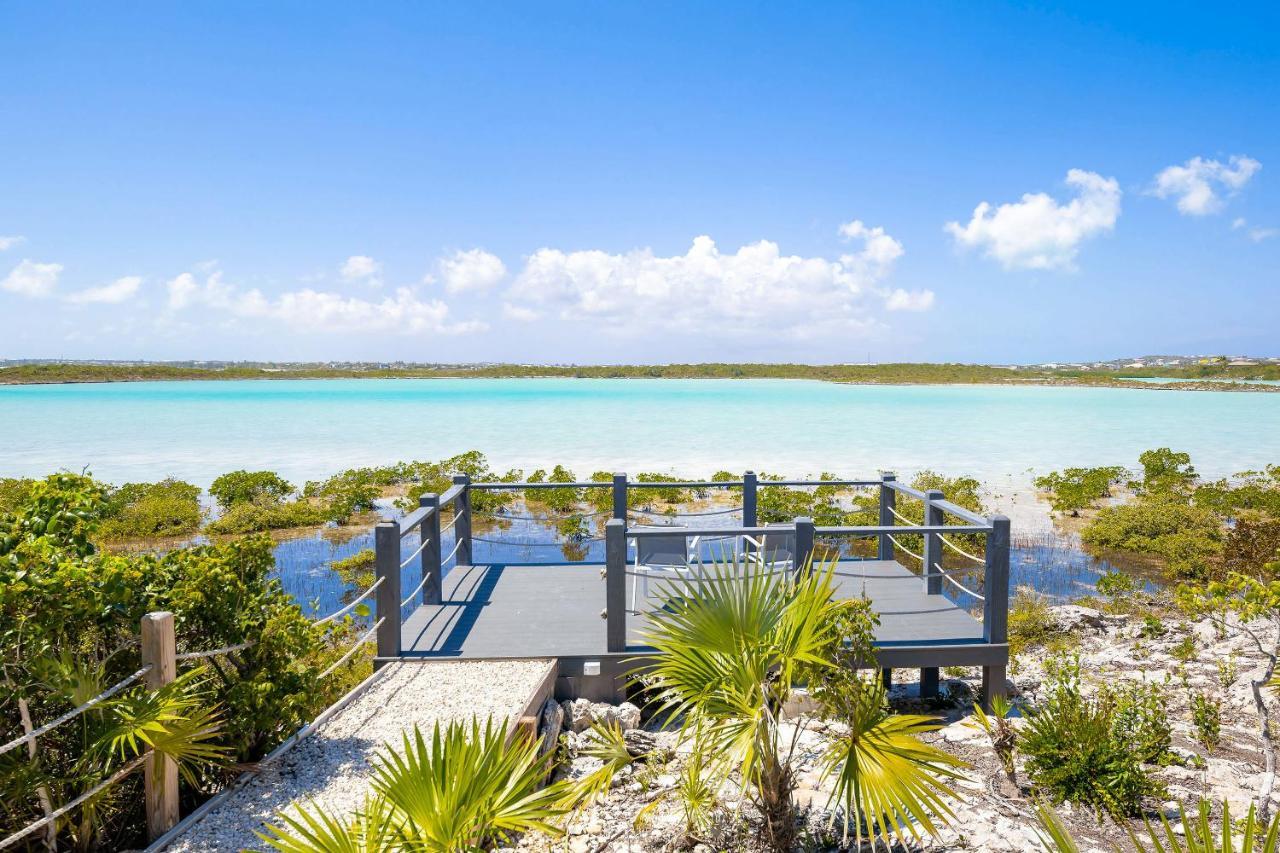 New Tropical Waterfront Cooper Jack Bay Villa