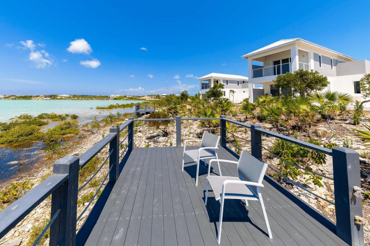 New Tropical Waterfront Cooper Jack Bay * Five Cays Settlement