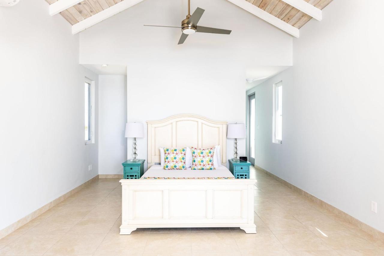 New Tropical Waterfront Cooper Jack Bay Villa Five Cays Settlement