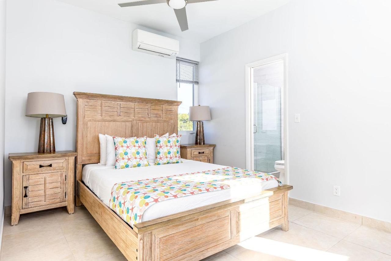 Villa New Tropical Waterfront Cooper Jack Bay *