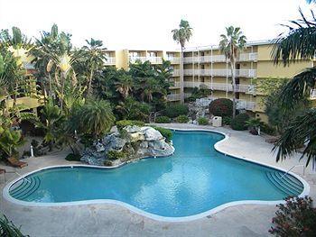 Treasure Island Hotel 2*