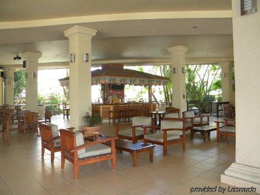 Hotel Treasure Island 2*