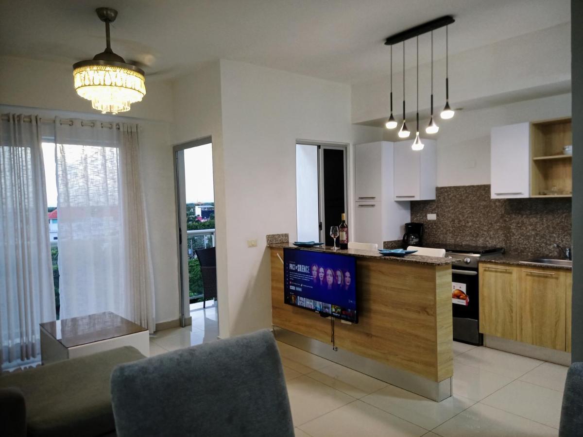 Elegant And Confortable Close To Apartment