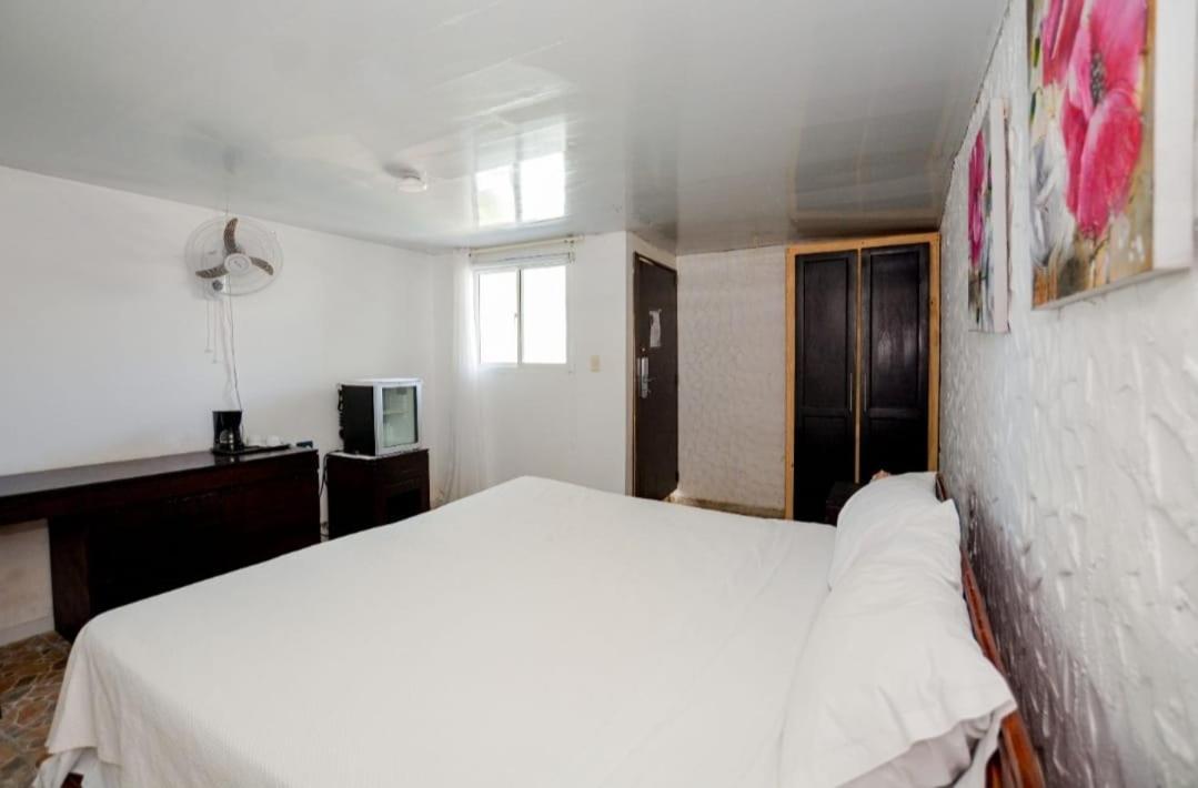 Dios Es Fiel - Ali Bed & Breakfast