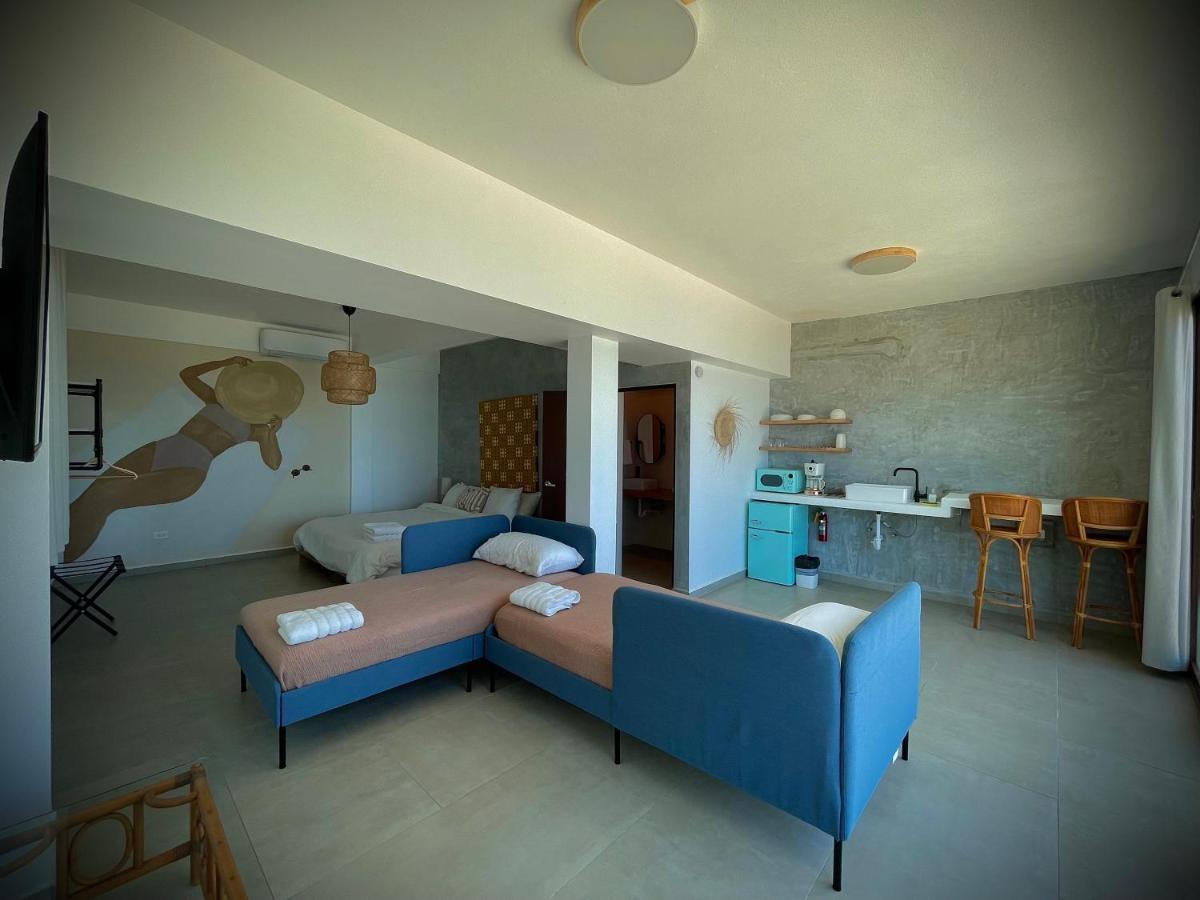 1 Corcega Beachfront Guest house *