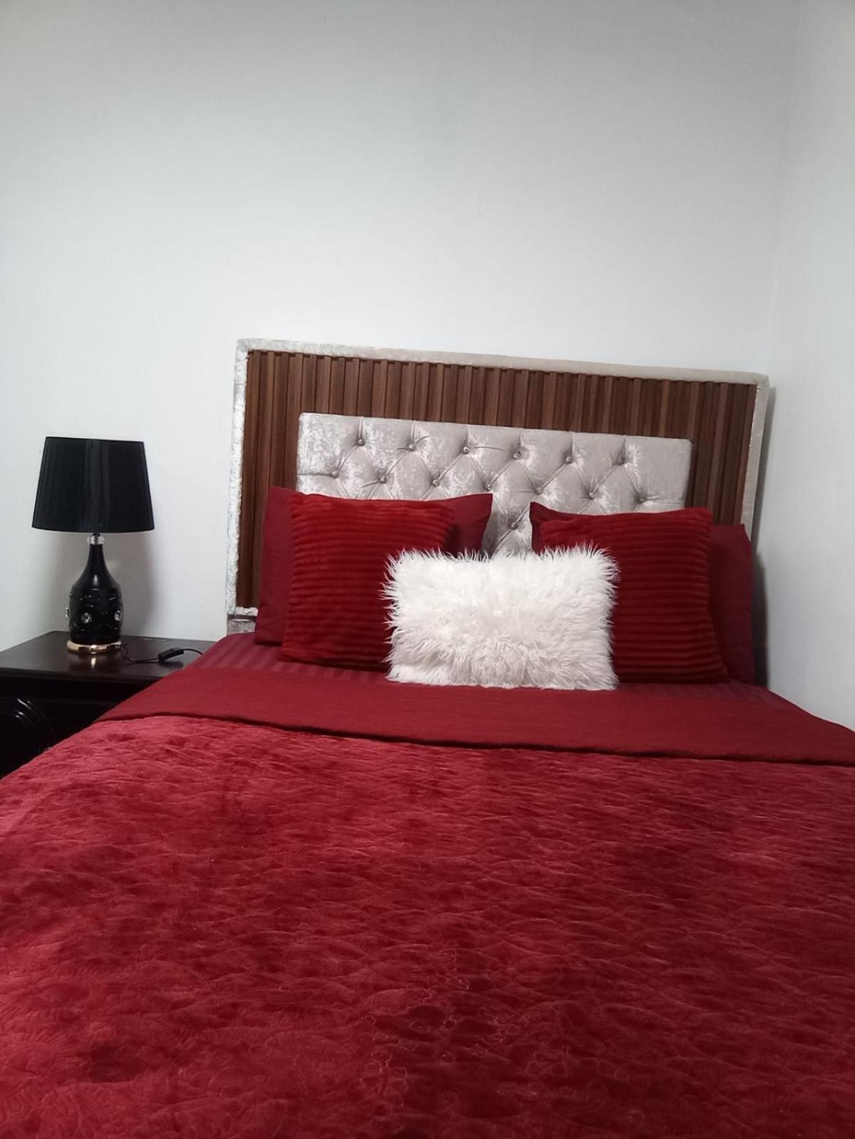 Apartamento De 1 2 Y 3 *