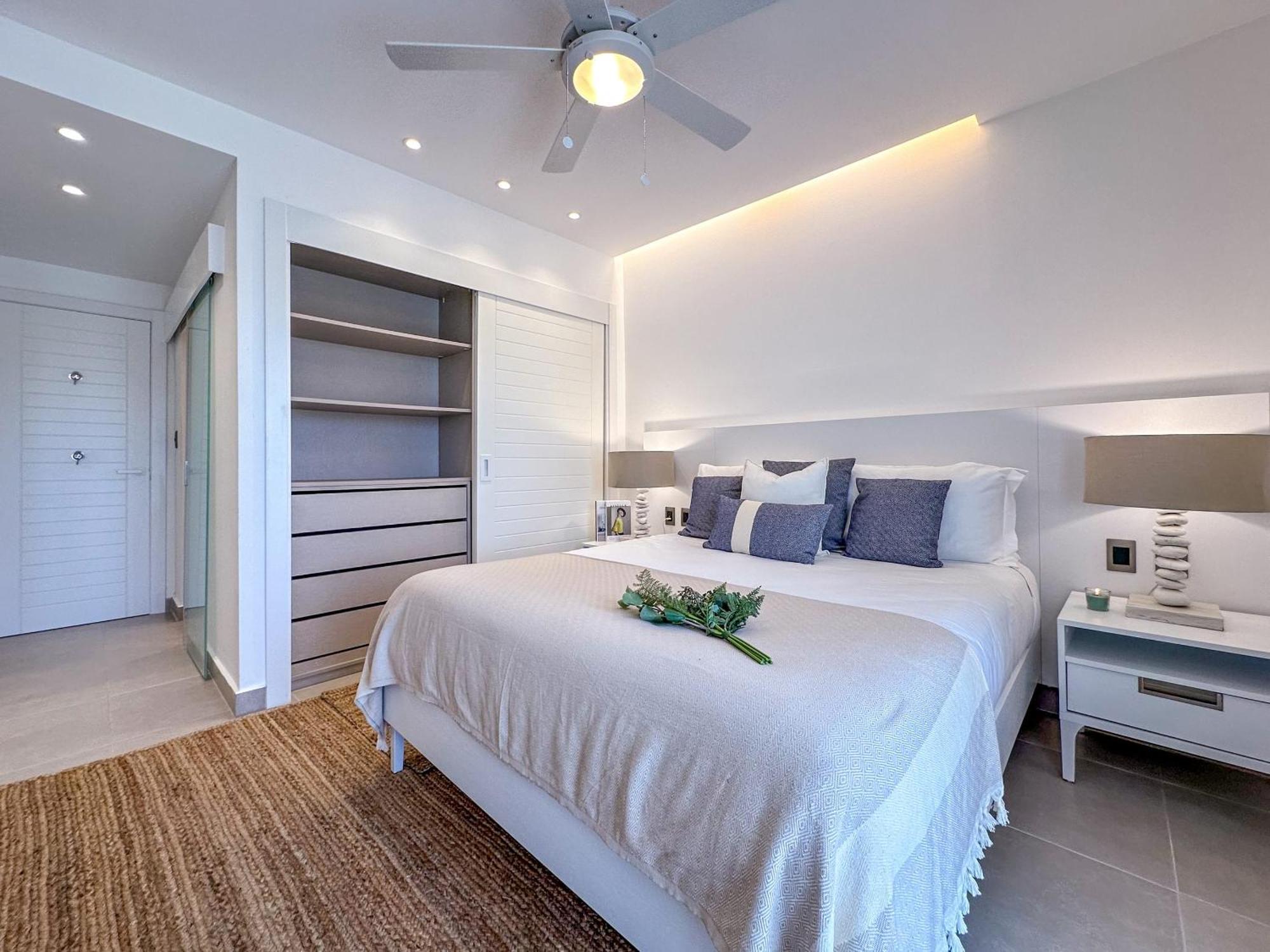 Apartment Fantastic New Penthouse W Rooftop Picuzzi