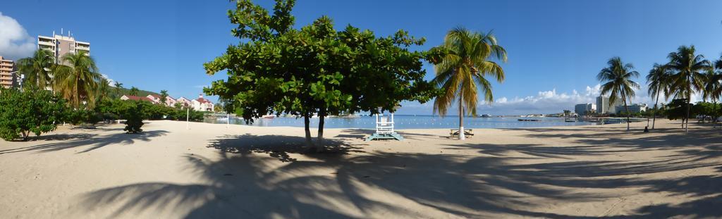Beach One Bedroom 13 Apartment *