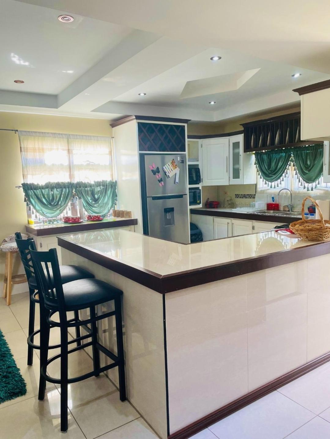 Travelholics Getaways Villa