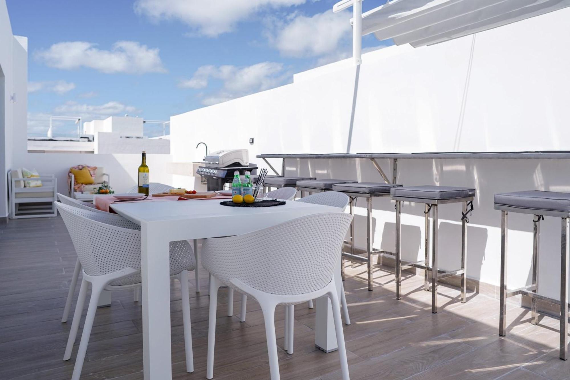 Fantastic New Penthouse W Rooftop Picuzzi Apartment *