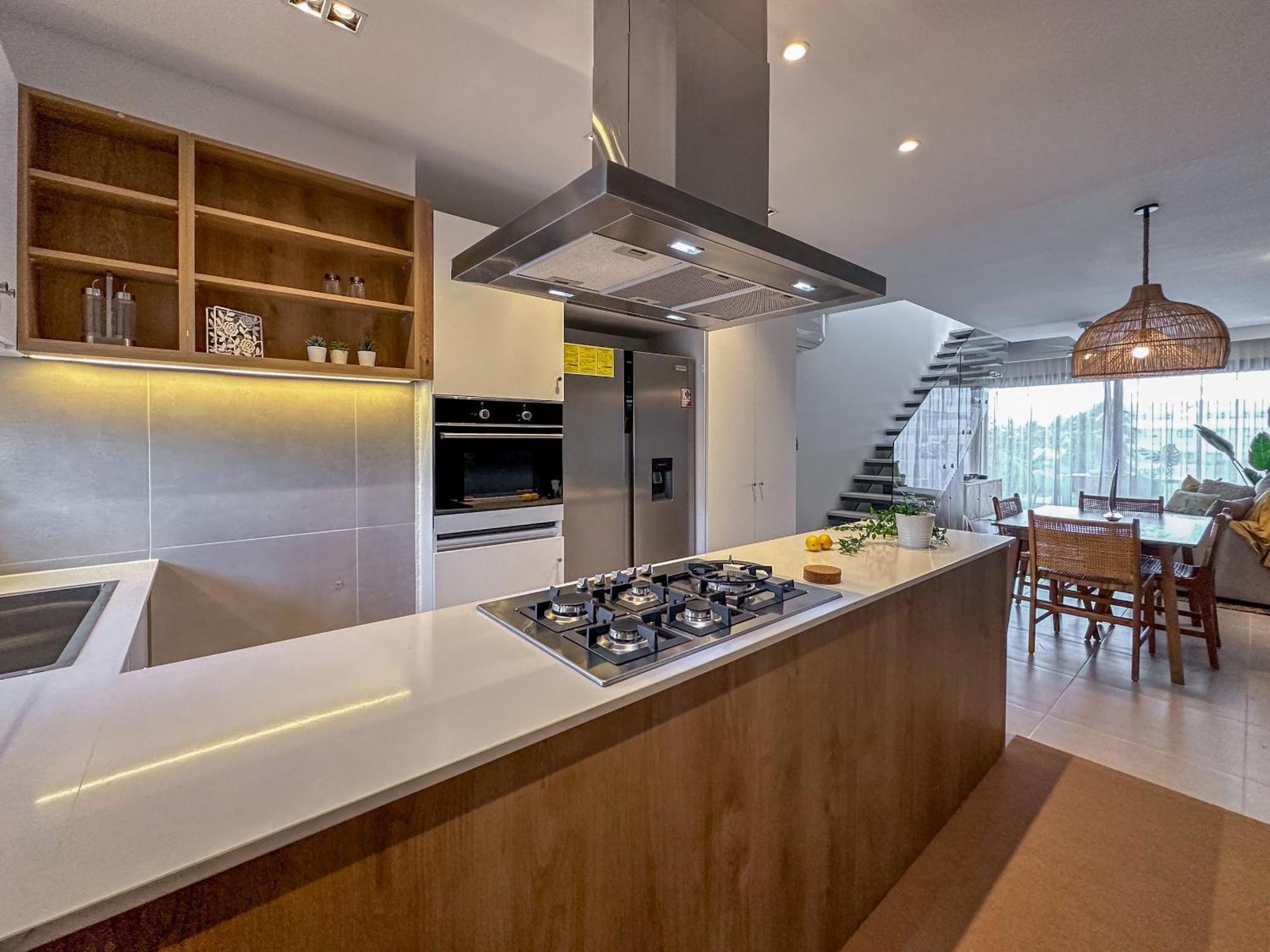 Apartment Fantastic New Penthouse W Rooftop Picuzzi *