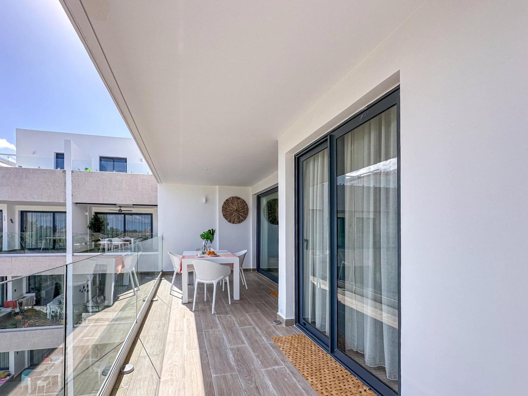 Fantastic New Penthouse W Rooftop Picuzzi *