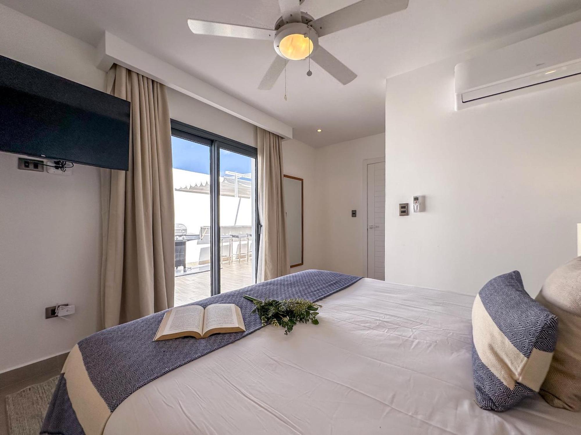 Apartment Fantastic New Penthouse W Rooftop Picuzzi
