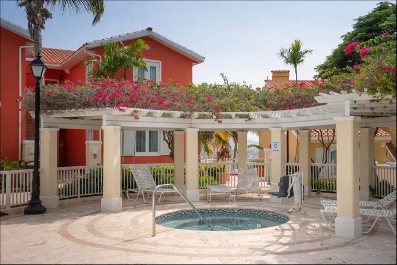 Apartment Luxury 3 Bedroom At El Conquistador