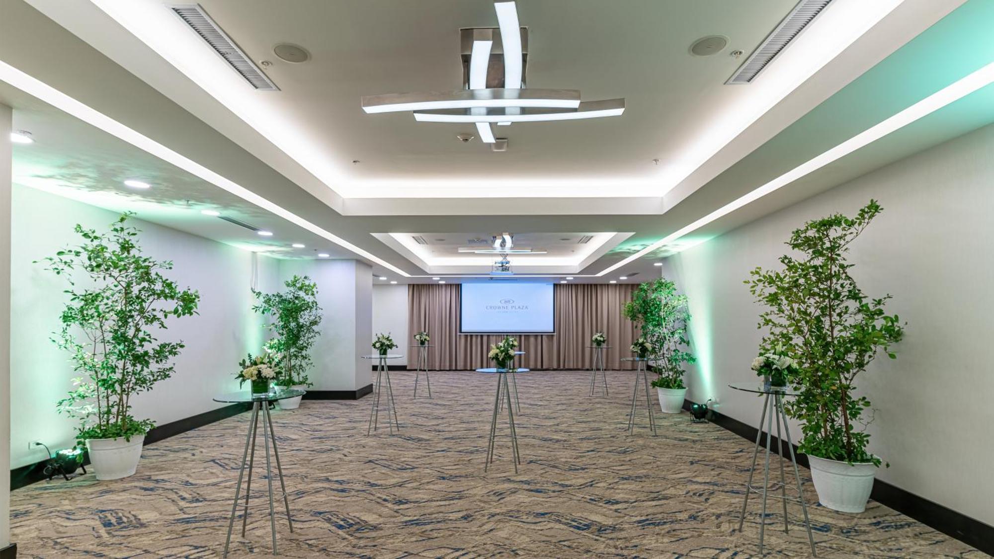 Hotel Crowne Plaza By Ihg 5*