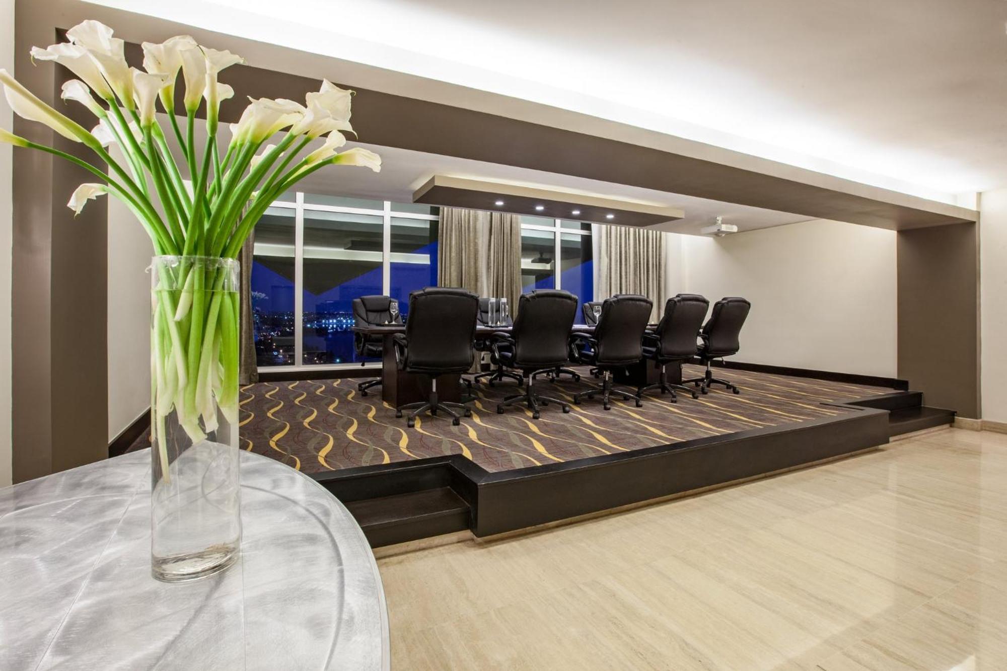 Hotel Crowne Plaza By Ihg Santo Domingo