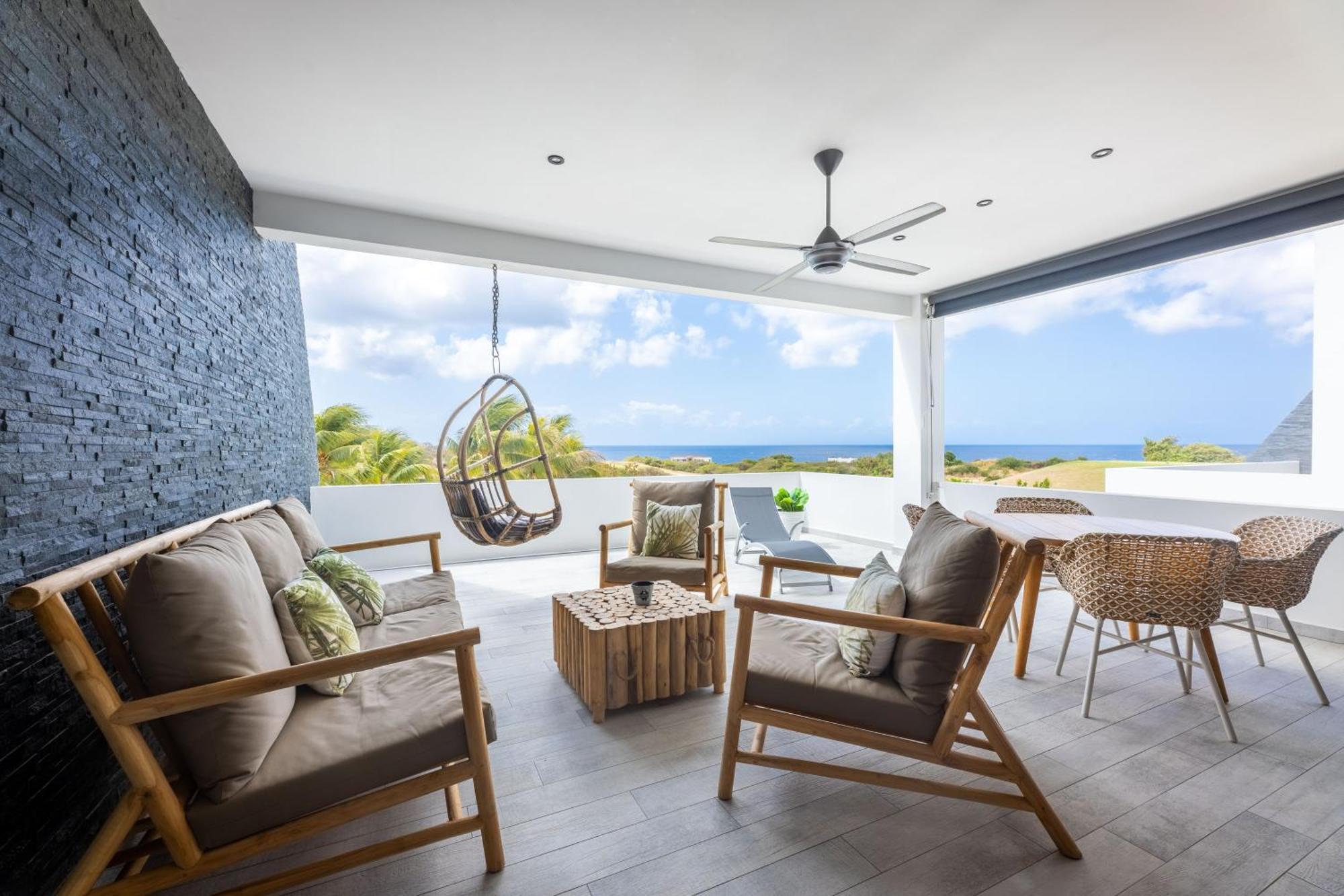 The Reef - Blue Bay Golf & *