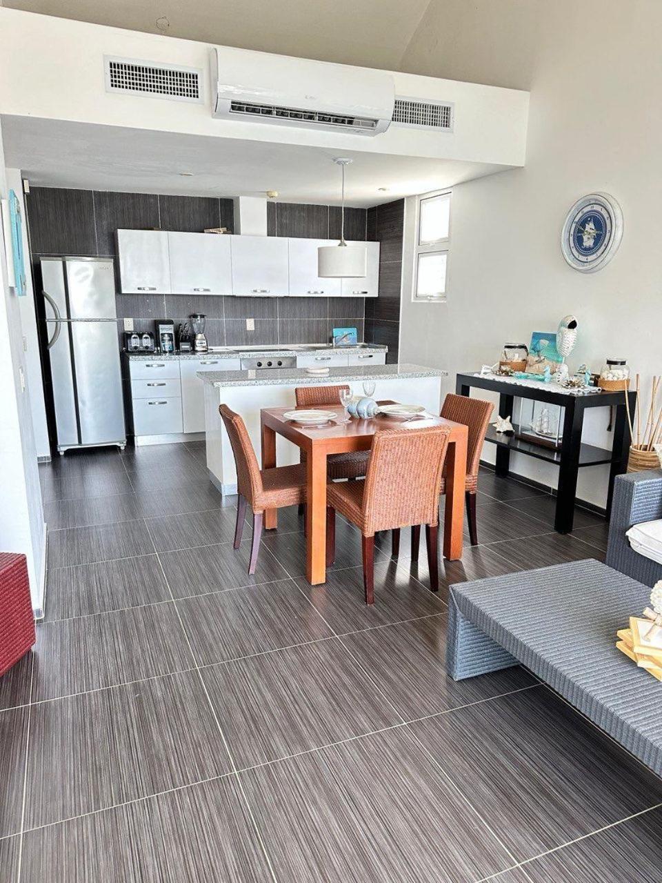 Vista Mare Spectacular Ocean View Floor 1-bedroom Condo, *