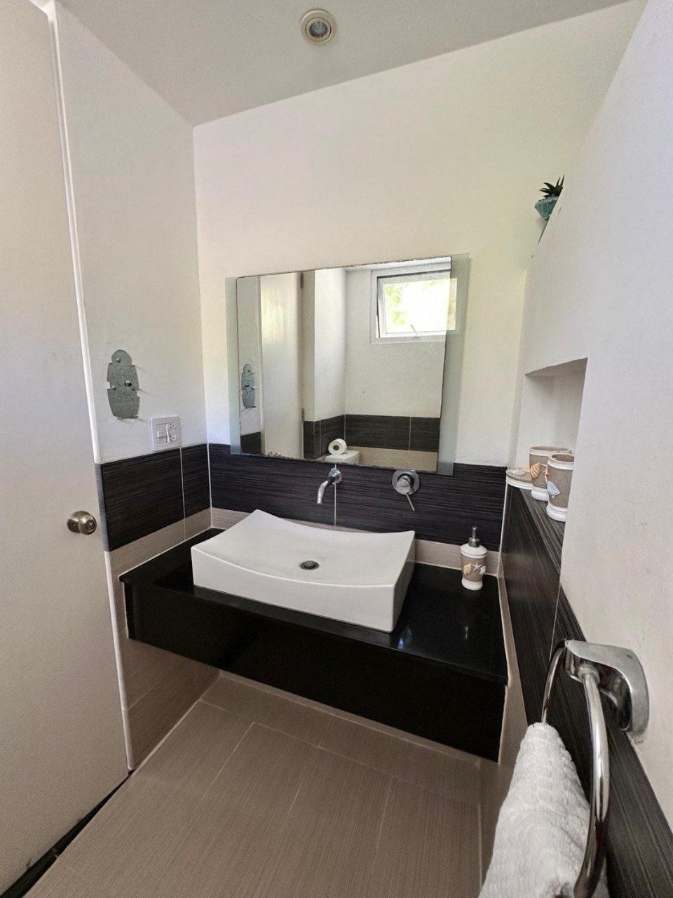 Vista Mare Spectacular Ocean View Floor 1-bedroom Condo, Aparthotel