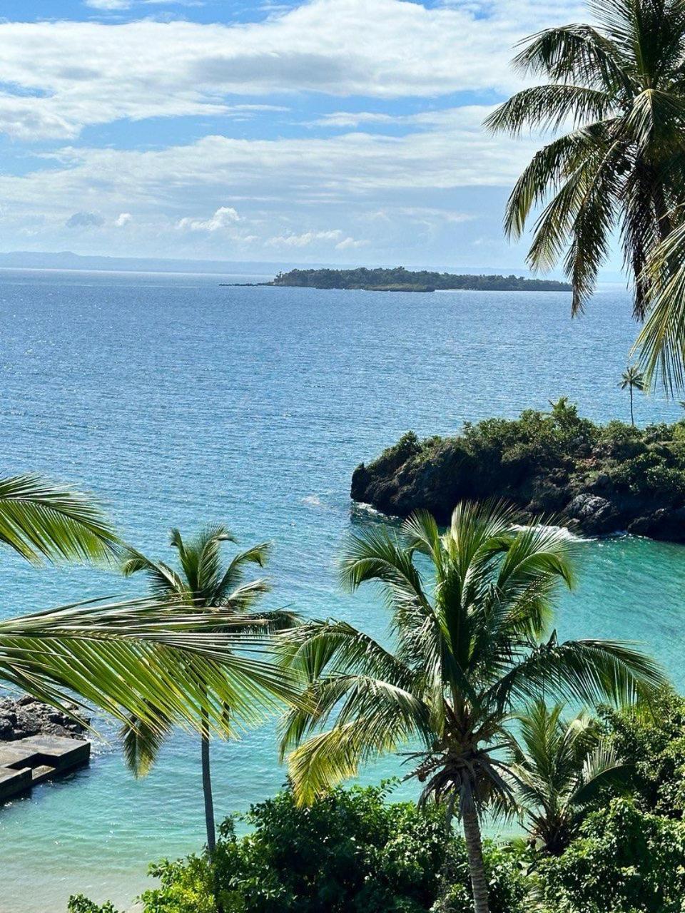Aparthotel Vista Mare Spectacular Ocean View Floor 1-bedroom Condo, *