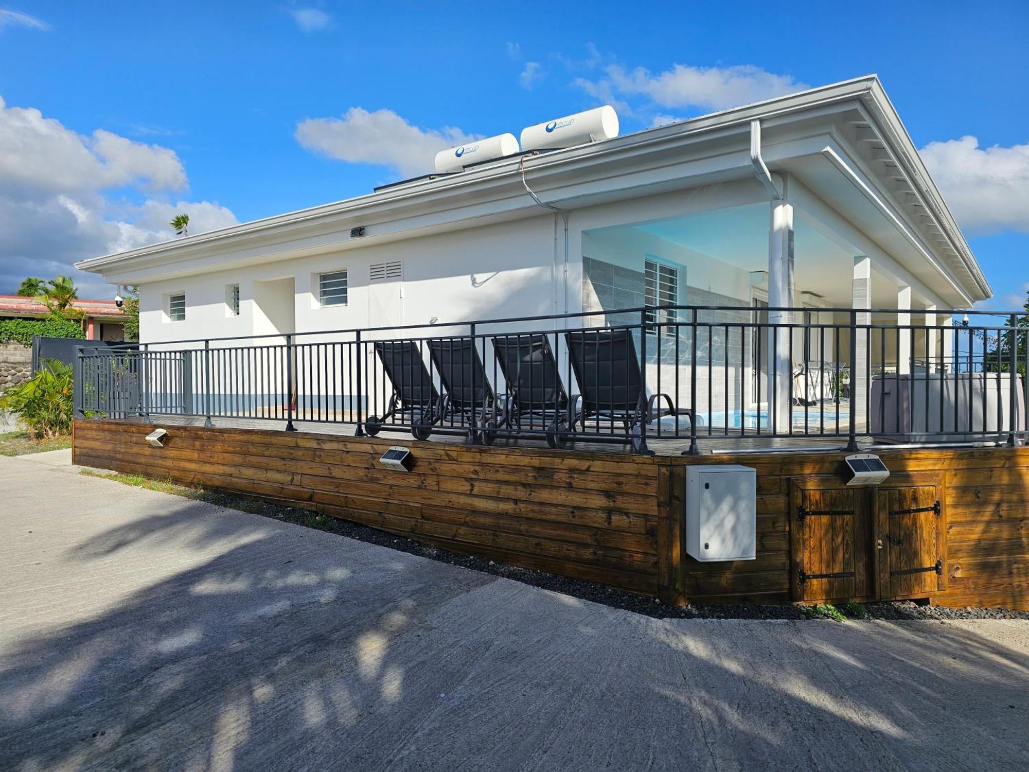 Du Marquis Avec Piscine Villa *