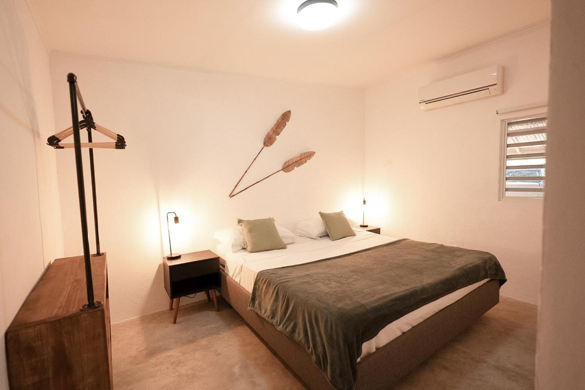 Daniel - Plantation House 3*