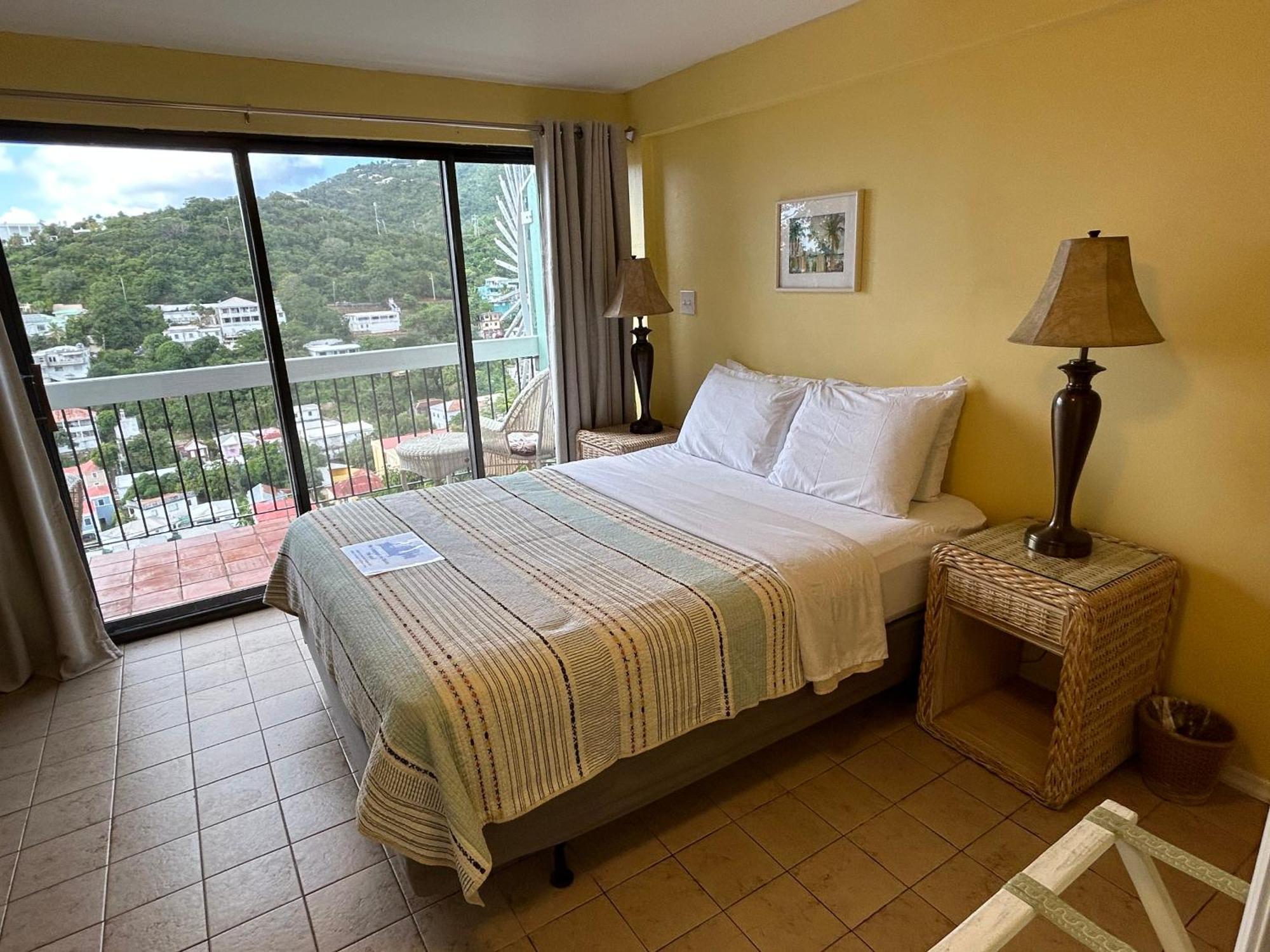 The Iguana Inn Charlotte Amalie