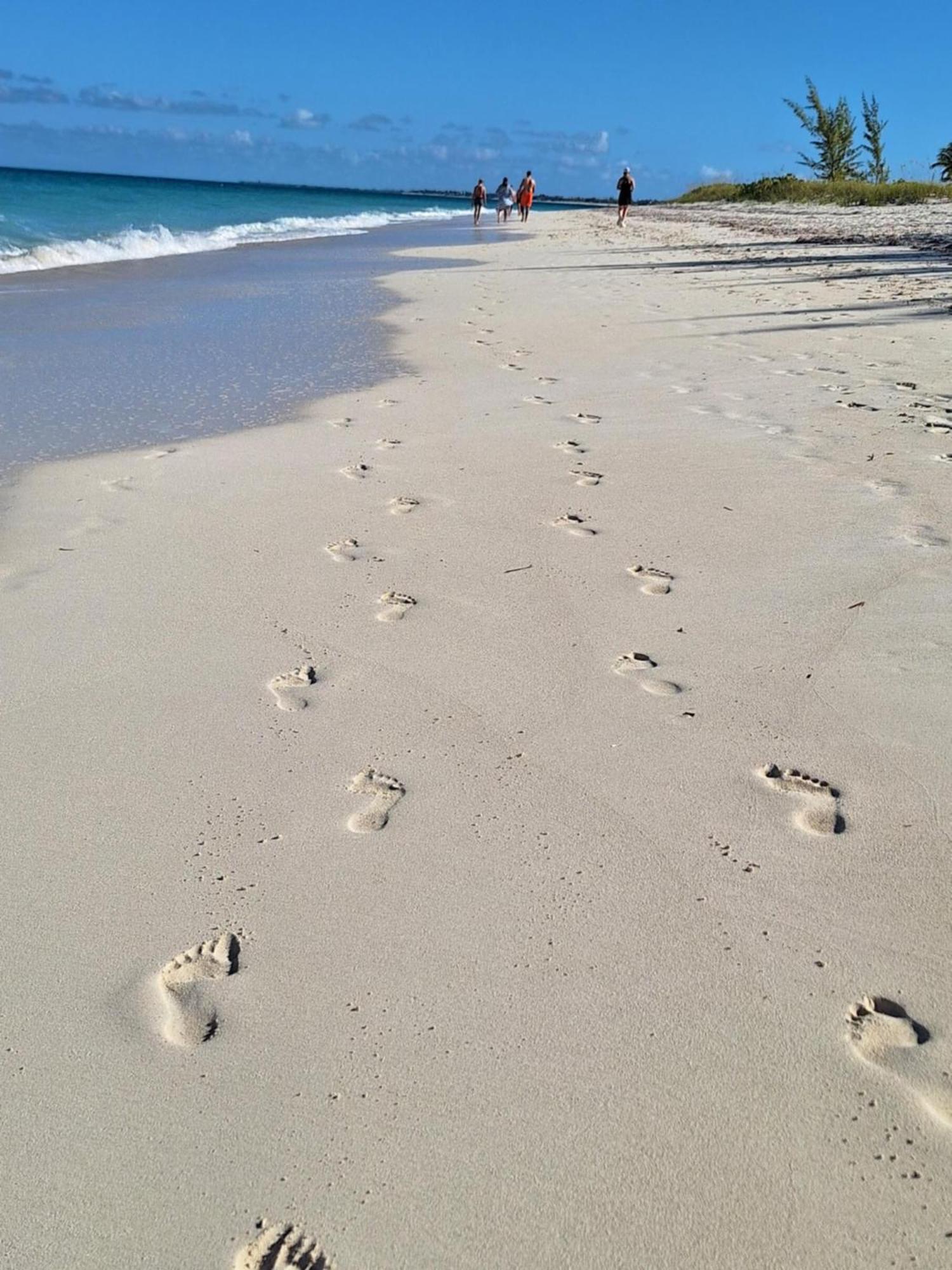 Sibonne Beach Hotel Grace Bay