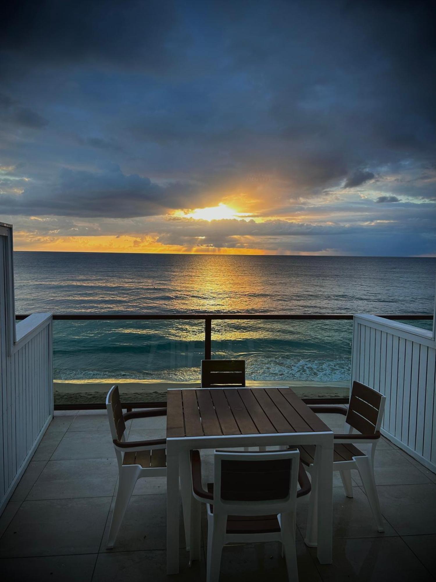 1 Corcega Beachfront Guest house *