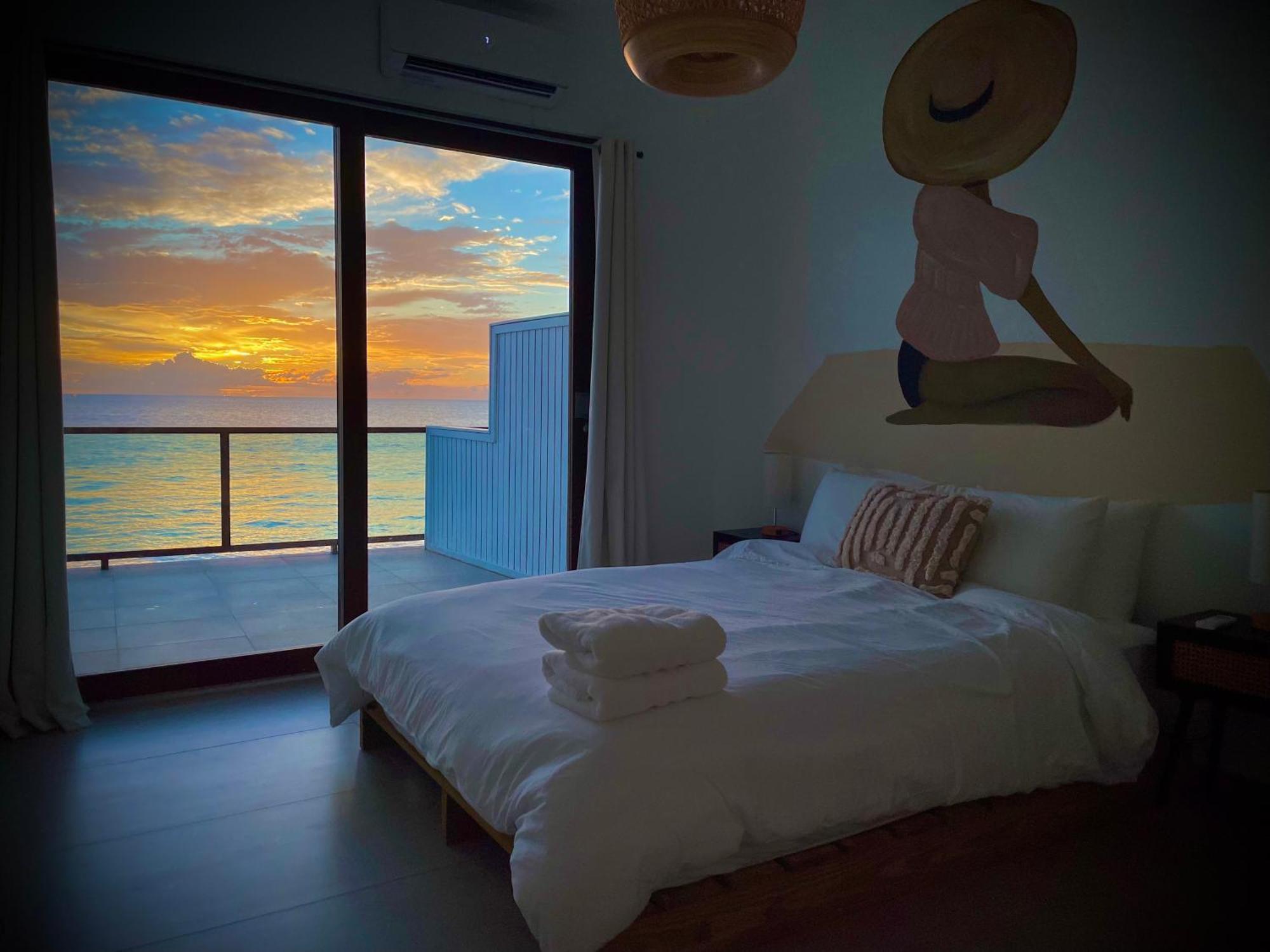 1 Corcega Beachfront *