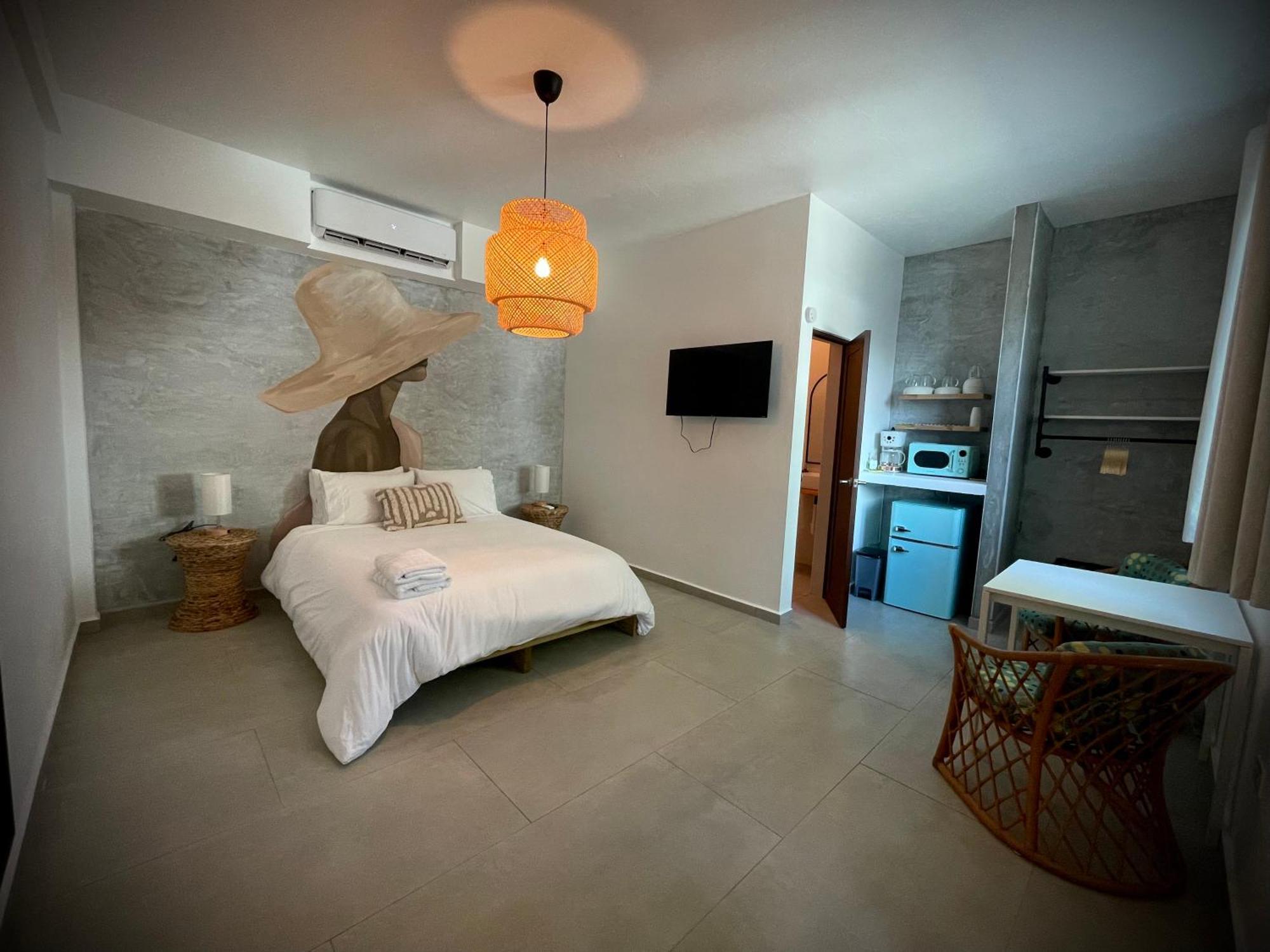 1 Corcega Beachfront * Rincon