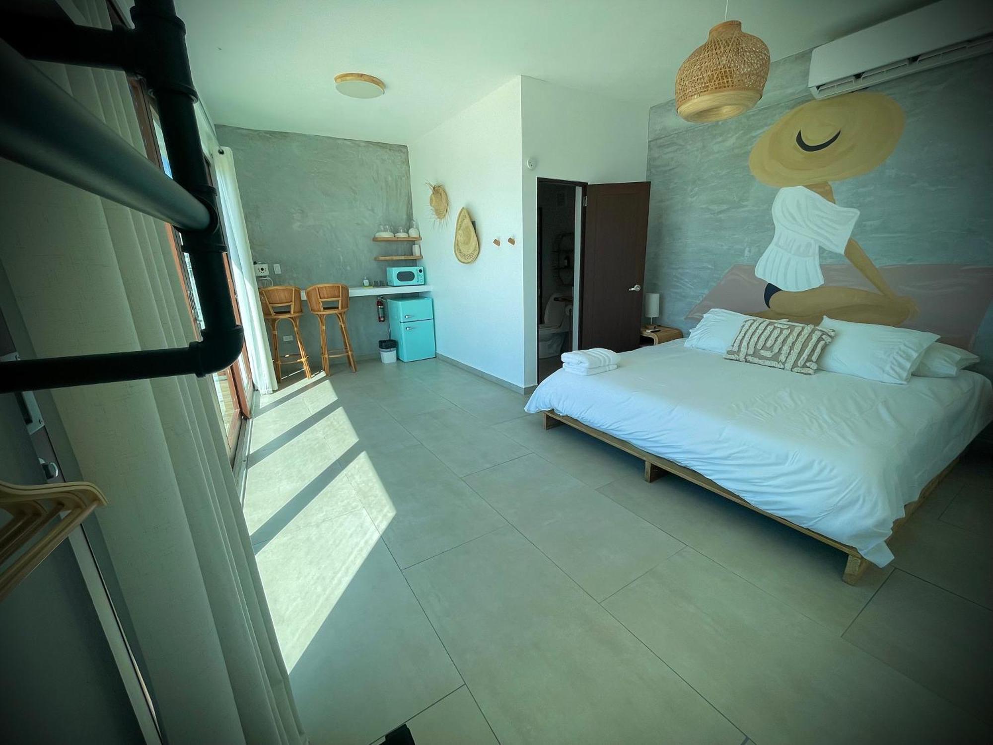 1 Corcega Beachfront Guest house