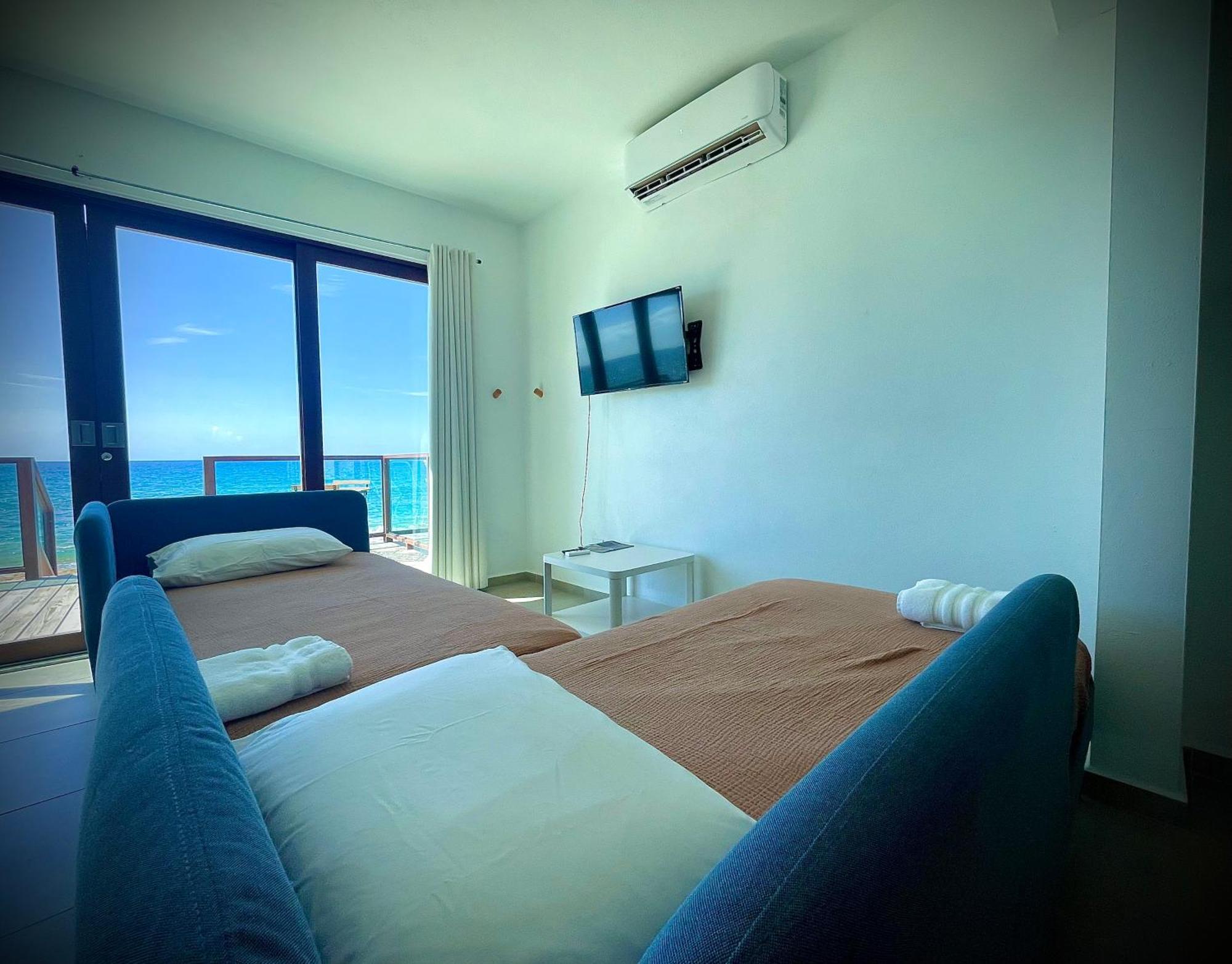 1 Corcega Beachfront