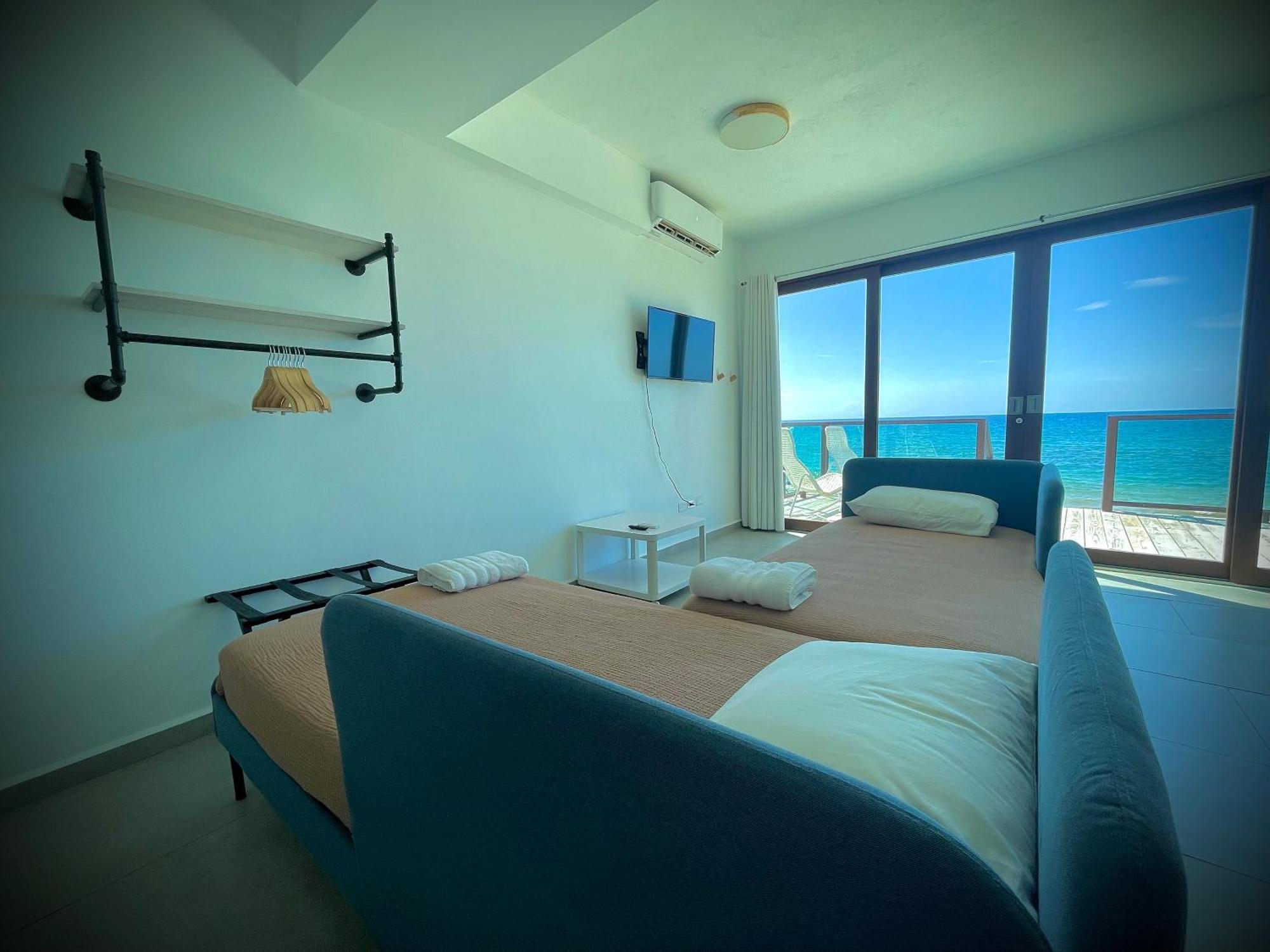 1 Corcega Beachfront