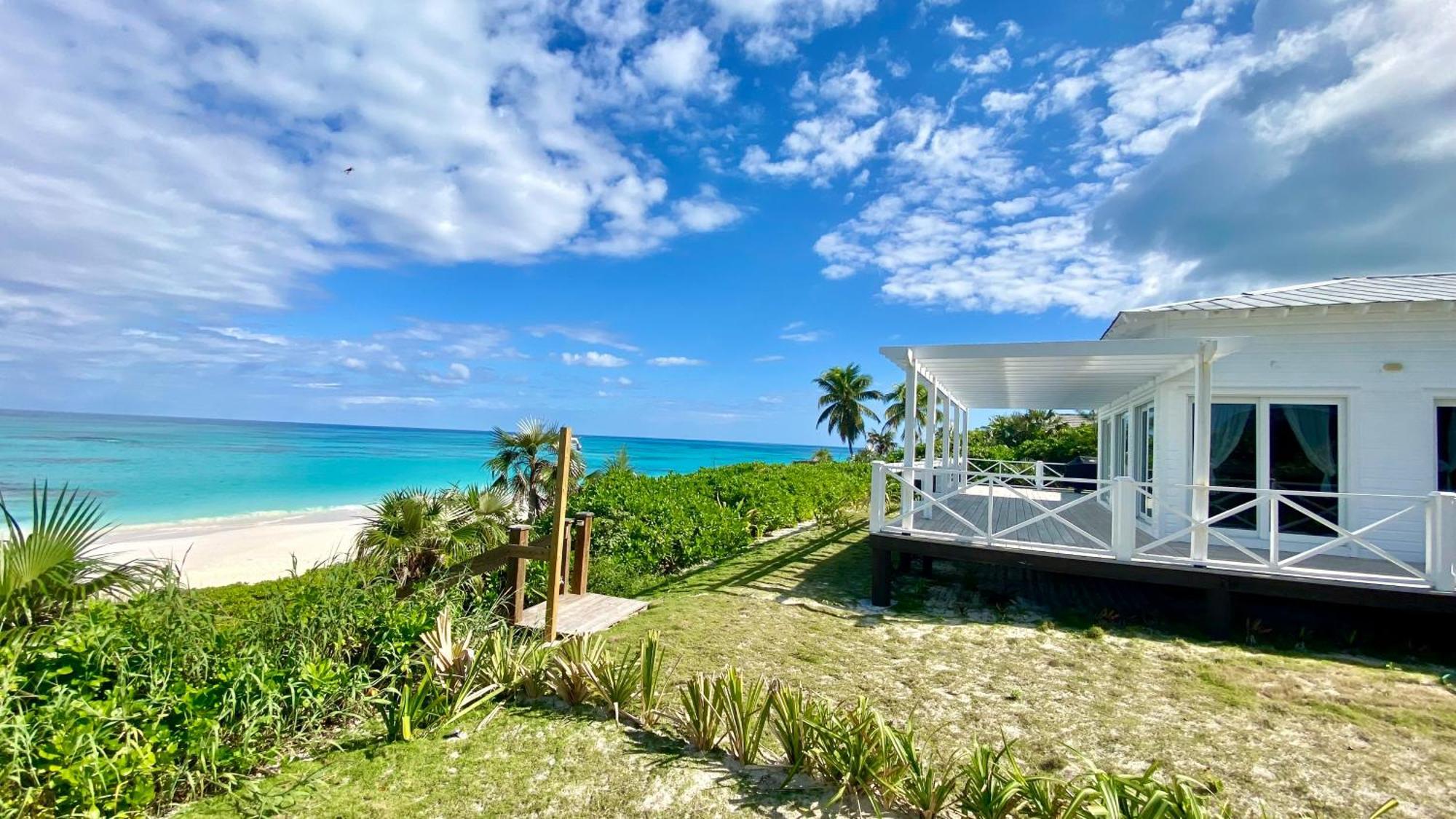 Eleuthera Retreat - & On Pink Beachfront Guest house *