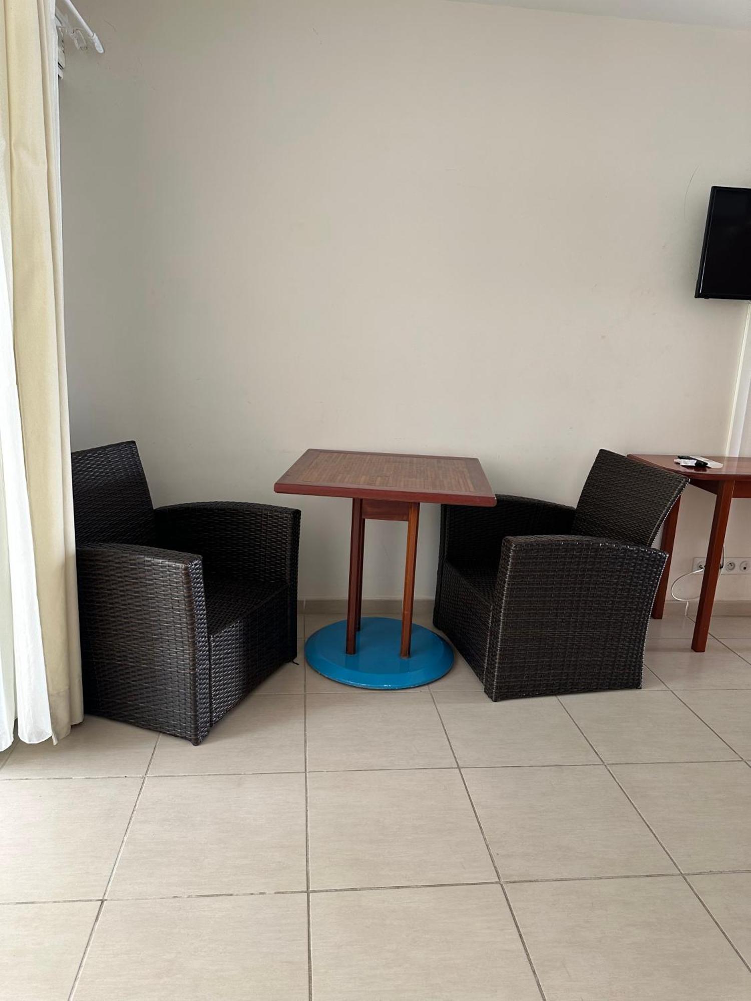 Aparthotel Douce Vague *