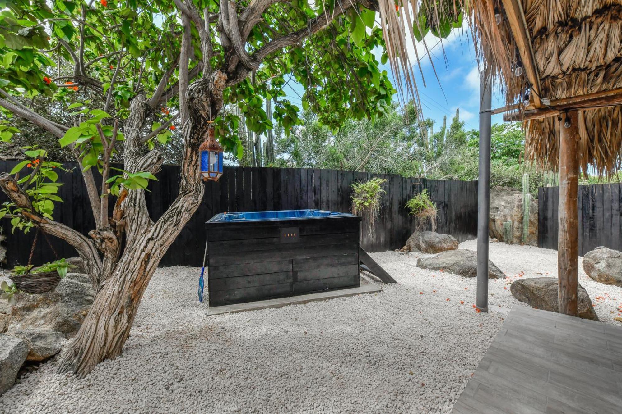 Bed & Breakfast Mammaloe Oranjestad