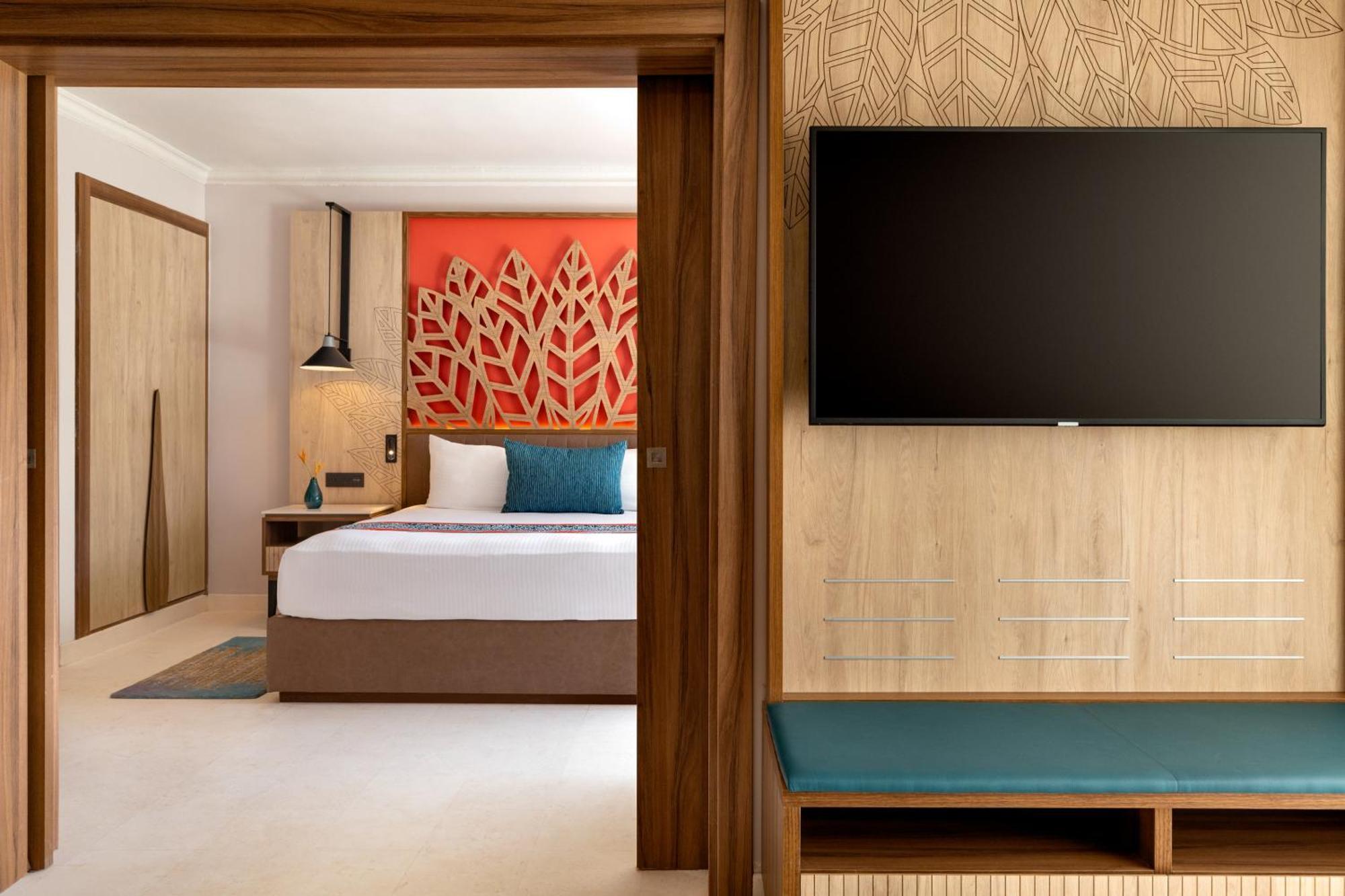 Hilton La Romana Family 5*