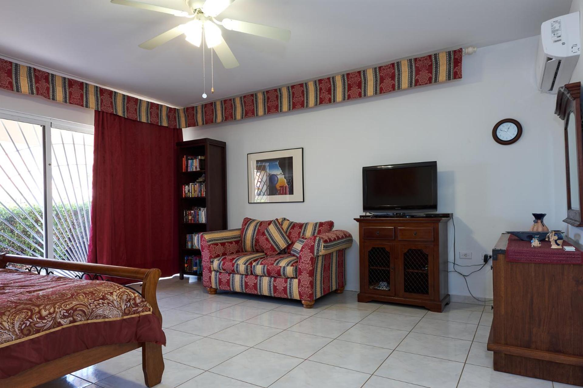 Aruba Palm Villa *