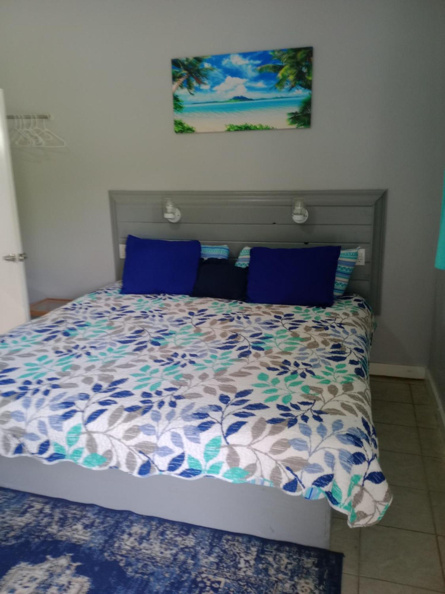 Hotel Surfers Manor Gregory Town