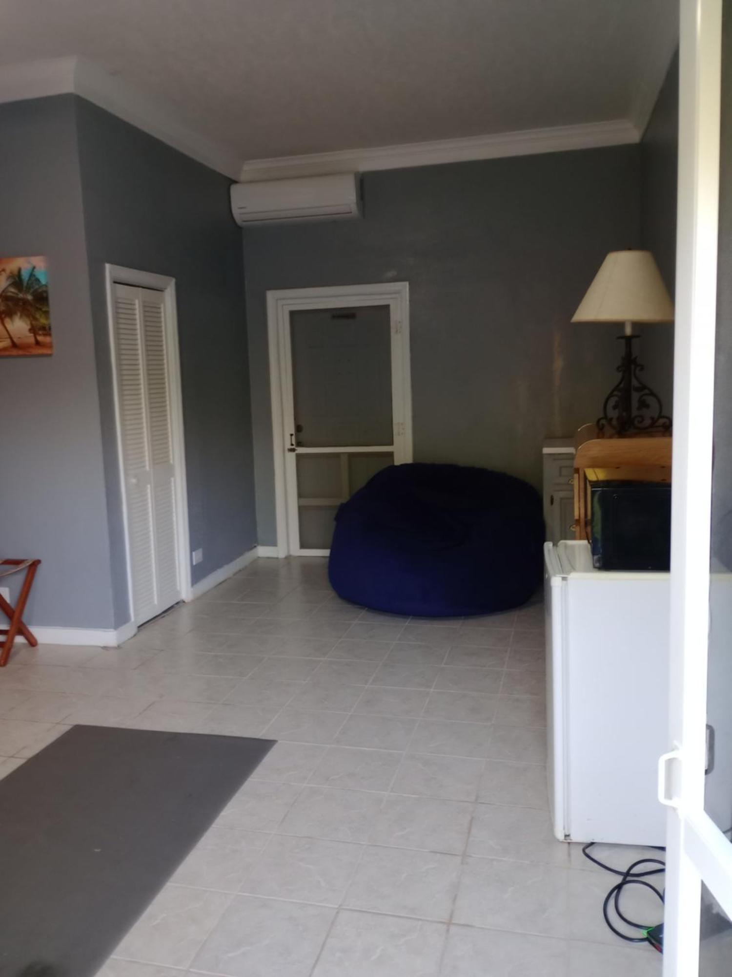 Surfers Manor 3*