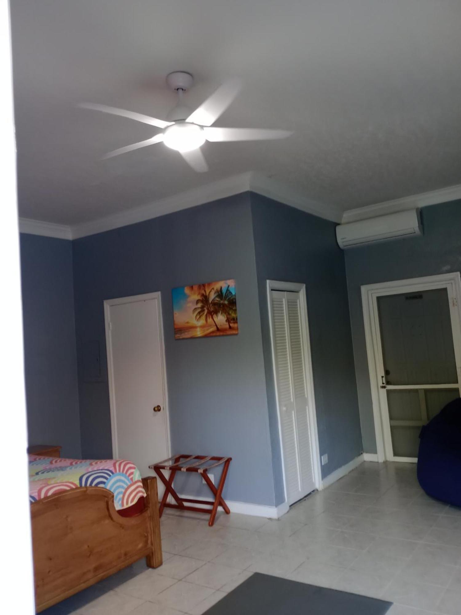 Surfers Manor Hotel