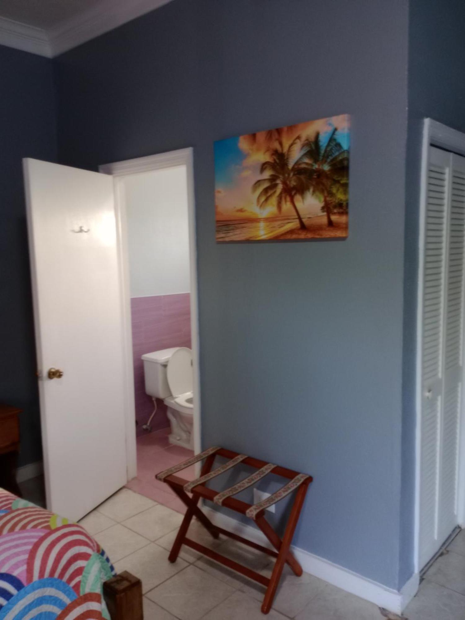 Surfers Manor 3*