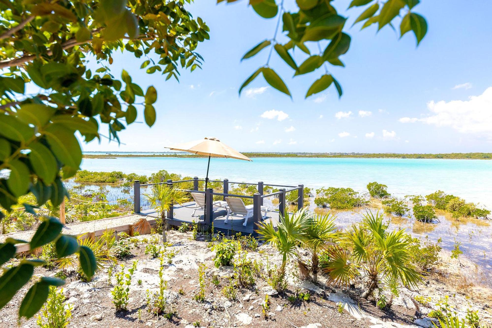 Villa New Tropical Waterfront Cooper Jack Bay