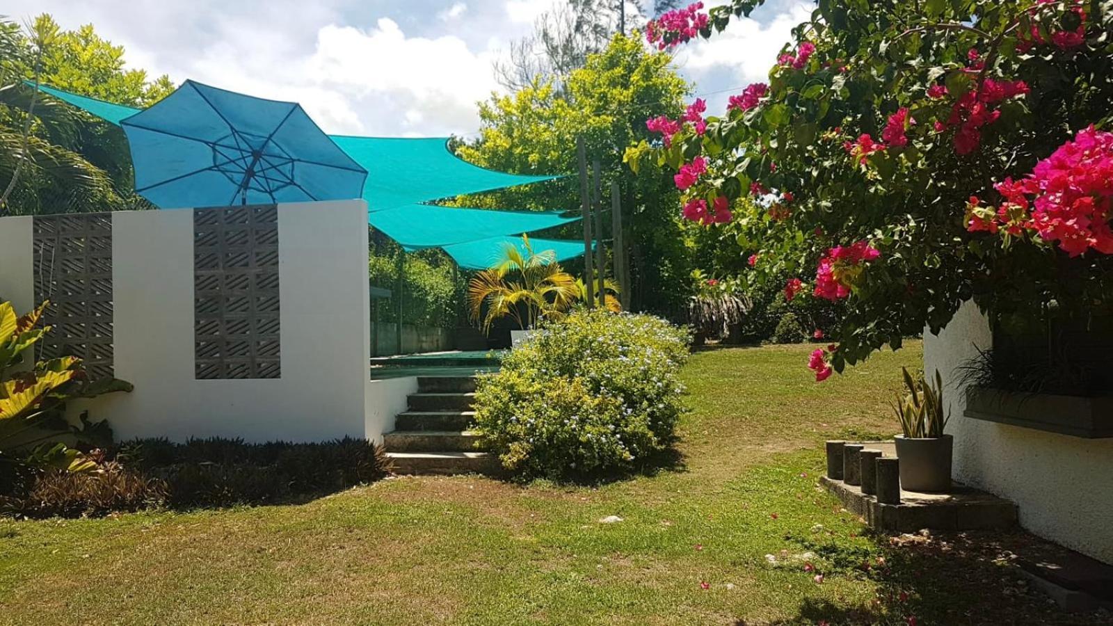 Garden Apartment-Beach-5Min Drive, 1 Hr Montego Bay, 25 Mins Ocho Rios, Welcome Breakfast Basket