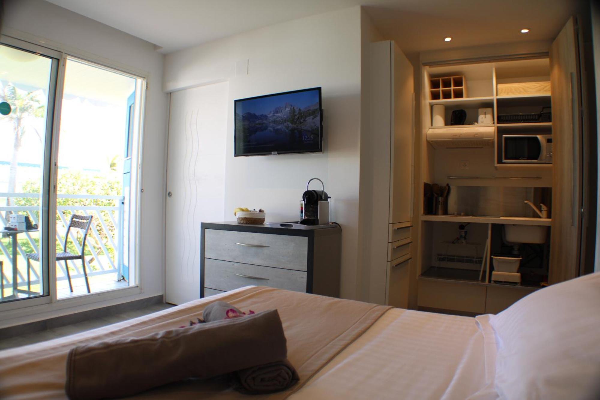 Hibiscus Manganao 1815 - De Standing Vue Apartment *