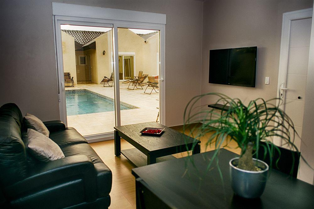 Golden Apartment *
